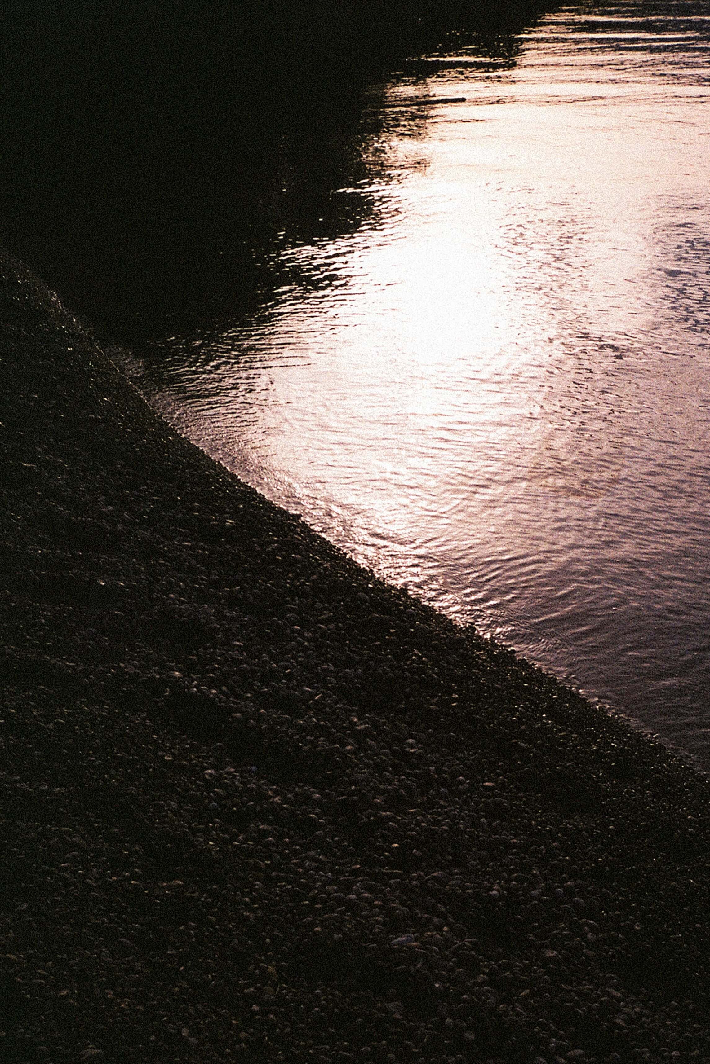 Under the Sun – An Analogue Ode to Light