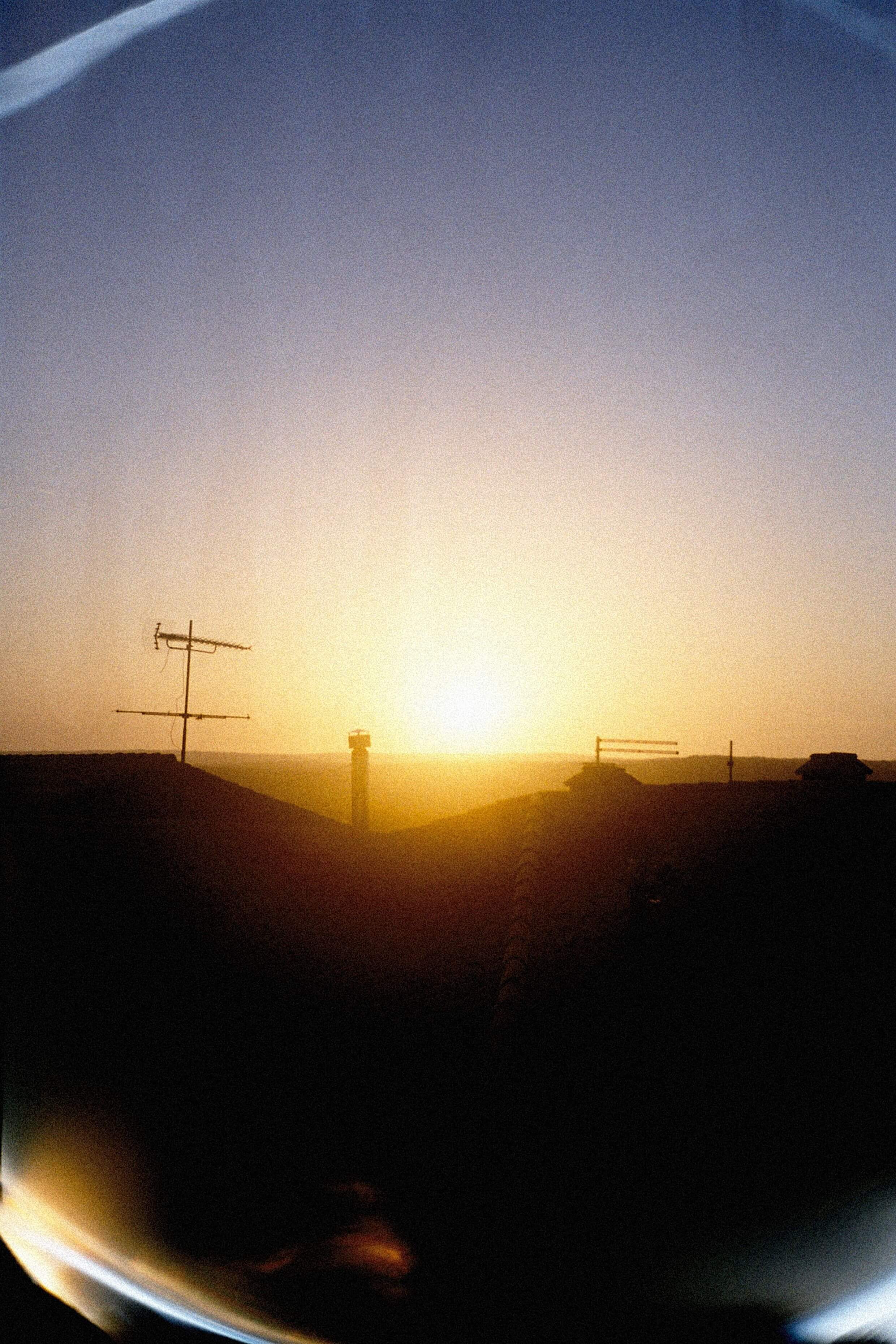 Under the Sun – An Analogue Ode to Light